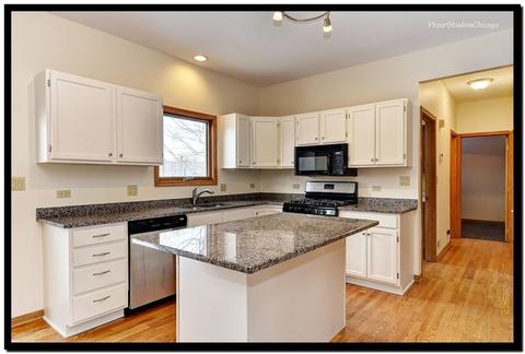 710 N Hundley St, Hoffman Estates, IL 60169 photo 12