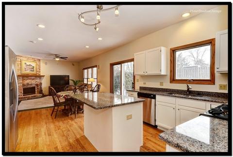 710 N Hundley St, Hoffman Estates, IL 60169 photo 9