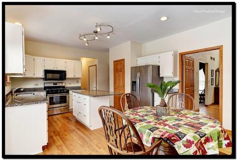 710 N Hundley St, Hoffman Estates, IL 60169 photo 14