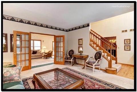 710 N Hundley St, Hoffman Estates, IL 60169 photo 4
