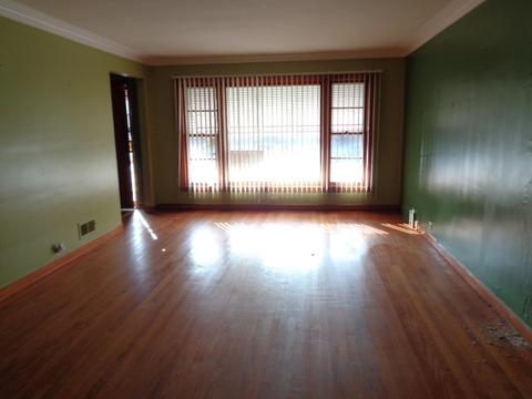 2318 E 83rd St, Chicago, IL 60617 photo 2