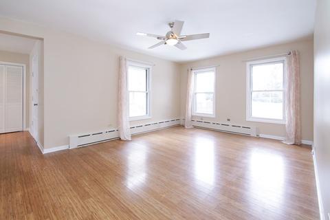 2515 Dundee Rd, Northbrook, IL 60062 photo 2
