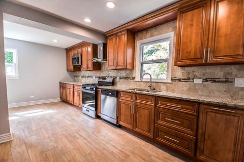 4505 Thorntree Ln, Rolling Meadows, IL 60008 photo 9