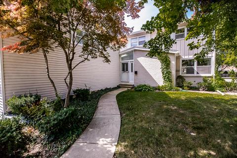 4505 Thorntree Ln, Rolling Meadows, IL 60008 photo 2