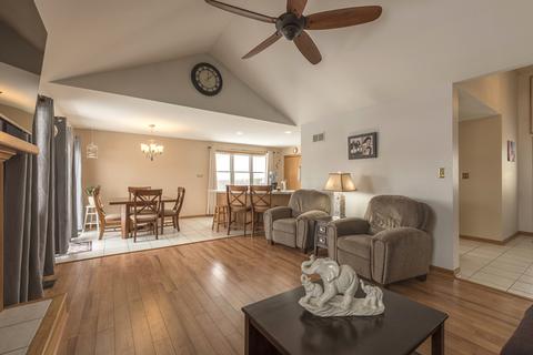 5 Sunset Ct, Steger, IL 60475 photo 2