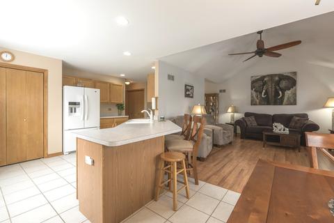 5 Sunset Ct, Steger, IL 60475 photo 4