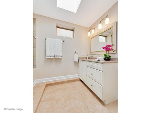 2145 W Addison St, Chicago, IL 60618 photo 25