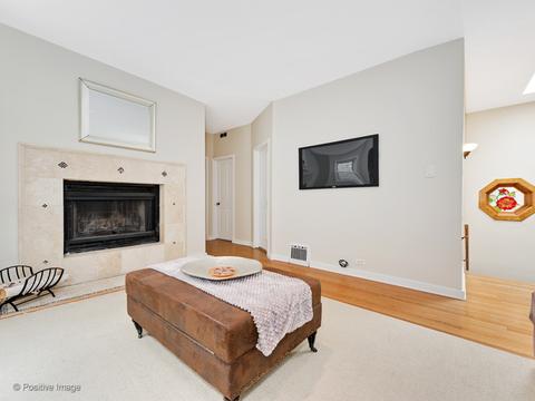 2145 W Addison St, Chicago, IL 60618 photo 18