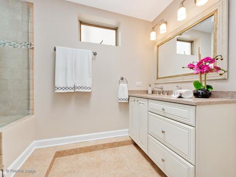 2145 W Addison St, Chicago, IL 60618 photo 24