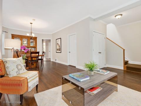2145 W Addison St, Chicago, IL 60618 photo 3