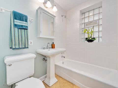2145 W Addison St, Chicago, IL 60618 photo 16