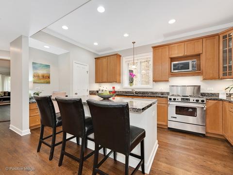 2145 W Addison St, Chicago, IL 60618 photo 11