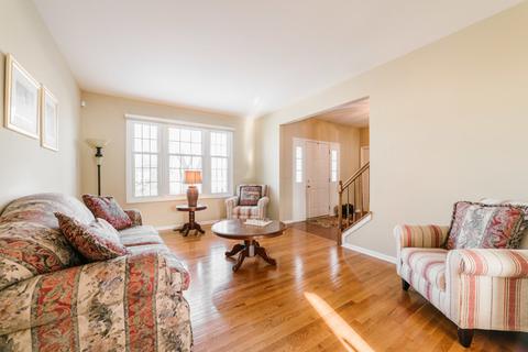 541 Rose Ln, Bartlett, IL 60103 photo 8