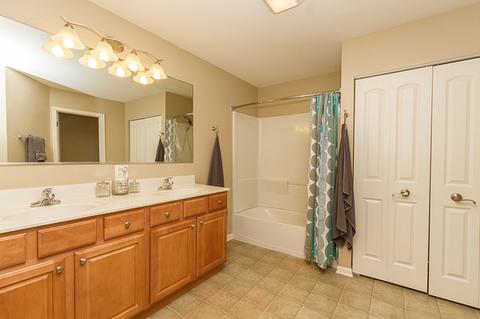 2964 Kelly Dr, Elgin, IL 60124 photo 20