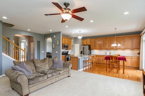 2964 Kelly Dr, Elgin, IL 60124 photo 13