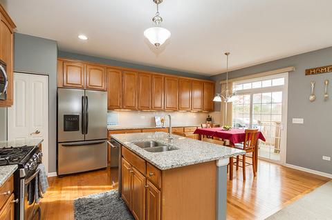 2964 Kelly Dr, Elgin, IL 60124 photo 9
