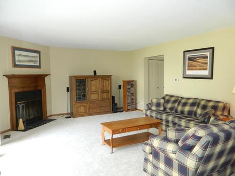 4556 Opal Dr, Hoffman Estates, IL 60192 photo 4