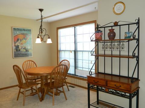 4556 Opal Dr, Hoffman Estates, IL 60192 photo 7