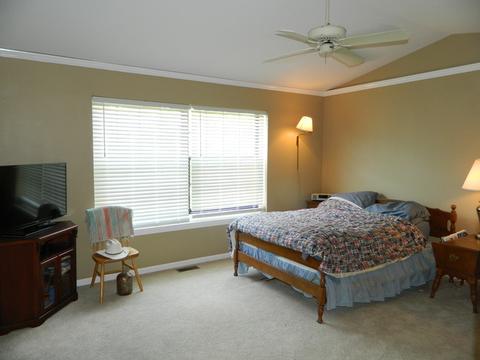 4556 Opal Dr, Hoffman Estates, IL 60192 photo 9