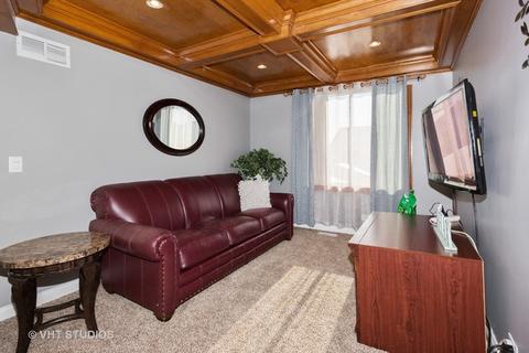 934 Symphony Dr, Aurora, IL 60504 photo 6