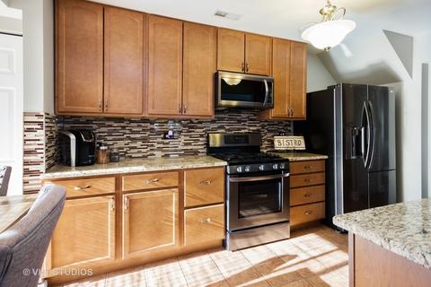 934 Symphony Dr, Aurora, IL 60504 photo 4