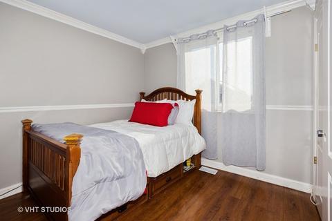 934 Symphony Dr, Aurora, IL 60504 photo 9