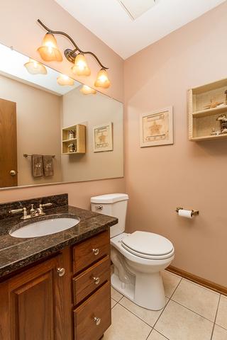 1136 Monroe Dr, Bartlett, IL 60103 photo 13