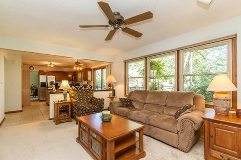 1136 Monroe Dr, Bartlett, IL 60103 photo 12
