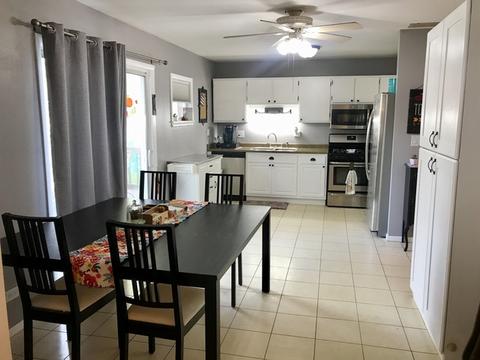 1086 Sebring Dr, Elgin, IL 60120 photo 8