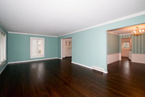 159 E Thompson Dr, Wheaton, IL 60189 photo 3