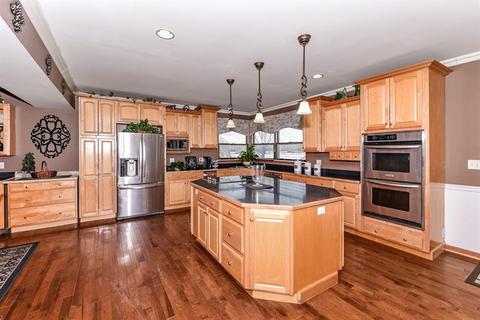 2233 Bell Rd, Minooka, IL 60447 photo 5