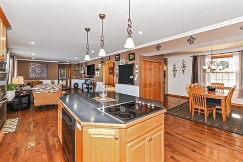 2233 Bell Rd, Minooka, IL 60447 photo 6