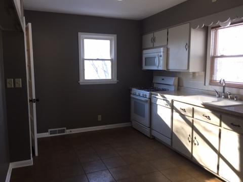 212 Adams St, Genoa, IL 60135 photo 5