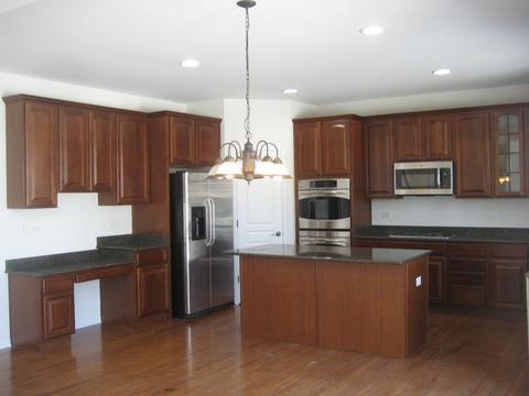 12409 Canterbury Dr, Plainfield, IL 60585 photo 2