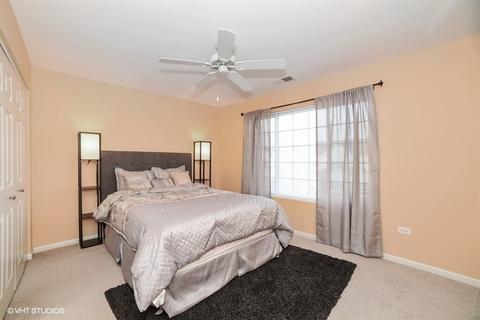 3385 Cameron Dr, Elgin, IL 60124 photo 9