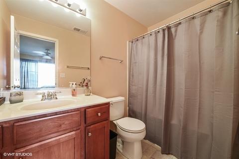 3385 Cameron Dr, Elgin, IL 60124 photo 10