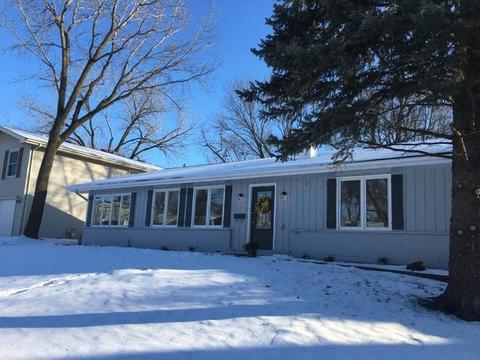 1305 Rosedale Ln, Hoffman Estates, IL 60169 photo 1