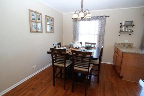 112 E Sherman St, Bartlett, IL 60103 photo 3