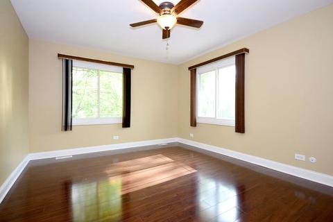 640 E Holly Ct, Addison, IL 60101 photo 10