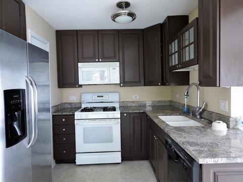 940 E Walnut Ave, Des Plaines, IL 60016 photo 7