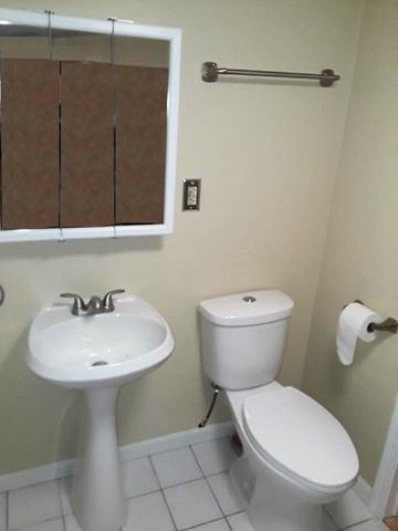 940 E Walnut Ave, Des Plaines, IL 60016 photo 14