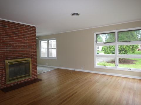 940 E Walnut Ave, Des Plaines, IL 60016 photo 5