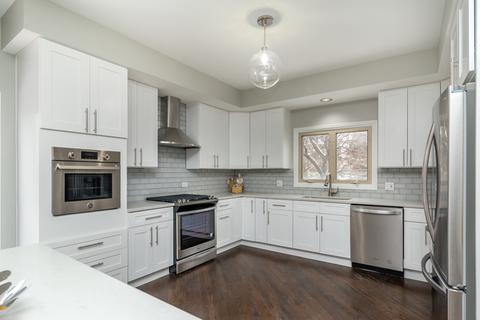 243 Bristol Ct, Deerfield, IL 60015 photo 8