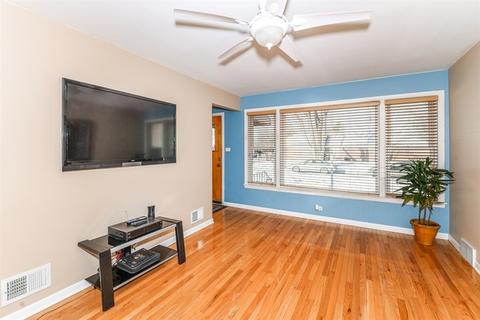 8333 44th St, Lyons, IL 60534 photo 2