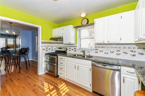 8333 44th St, Lyons, IL 60534 photo 3