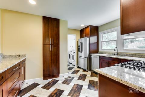 115 Stonegate Rd, Buffalo Grove, IL 60089 photo 7