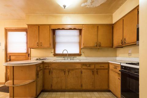 3836 Forest Ave, Brookfield, IL 60513 photo 9
