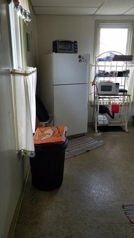 748 E Center St, Freeport, IL 61032 photo 9