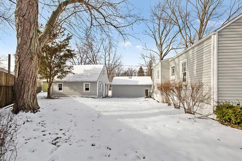 124 Village Rd, Willowbrook, IL 60527 photo 2