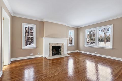 124 Village Rd, Willowbrook, IL 60527 photo 3